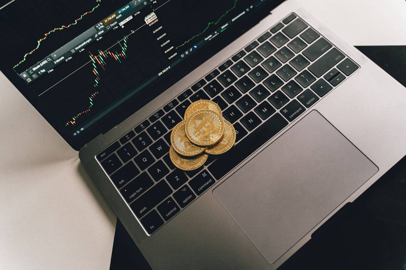 Bitcoin mining trading screens