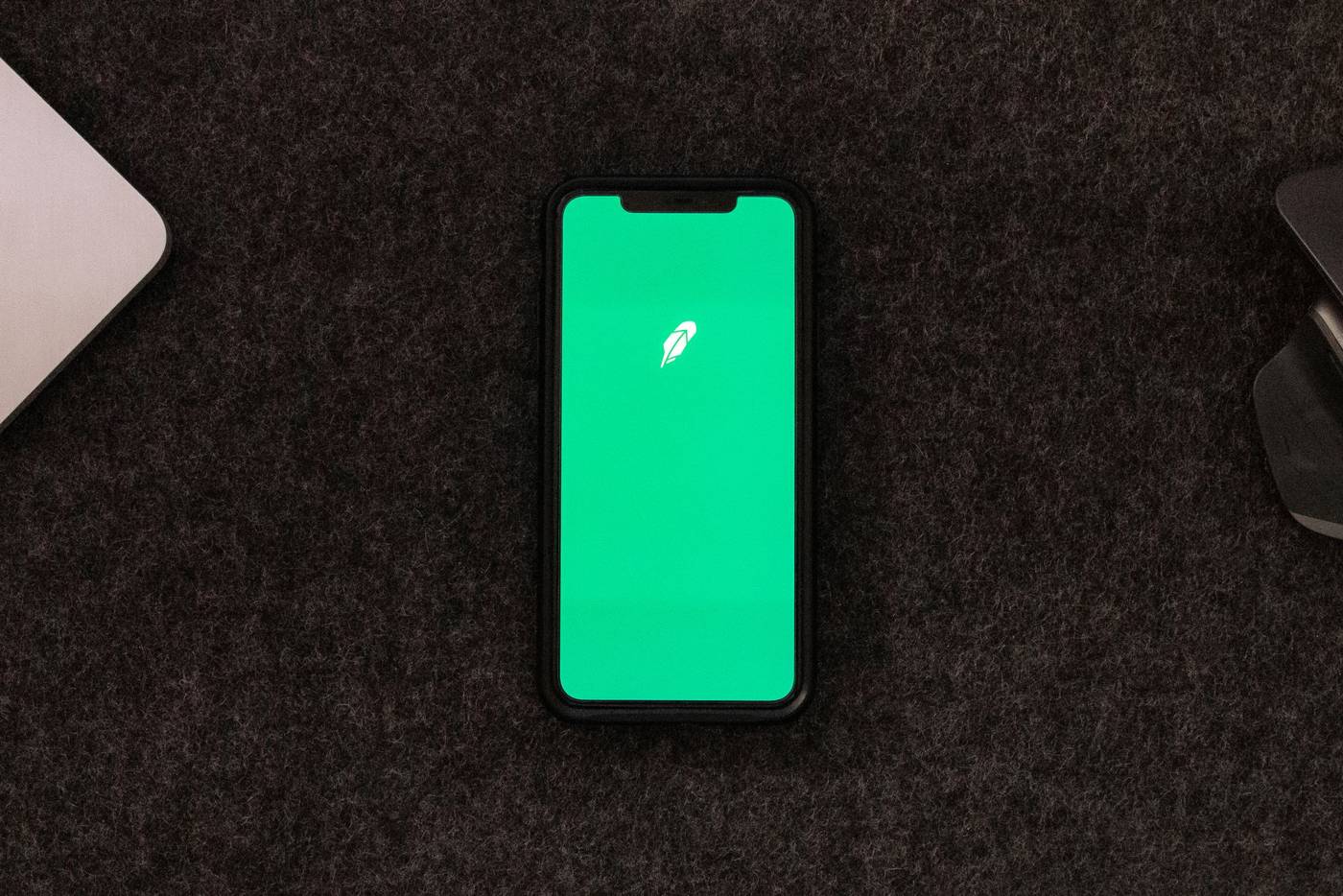 Robinhood's day trading warning trips up many retail traders.