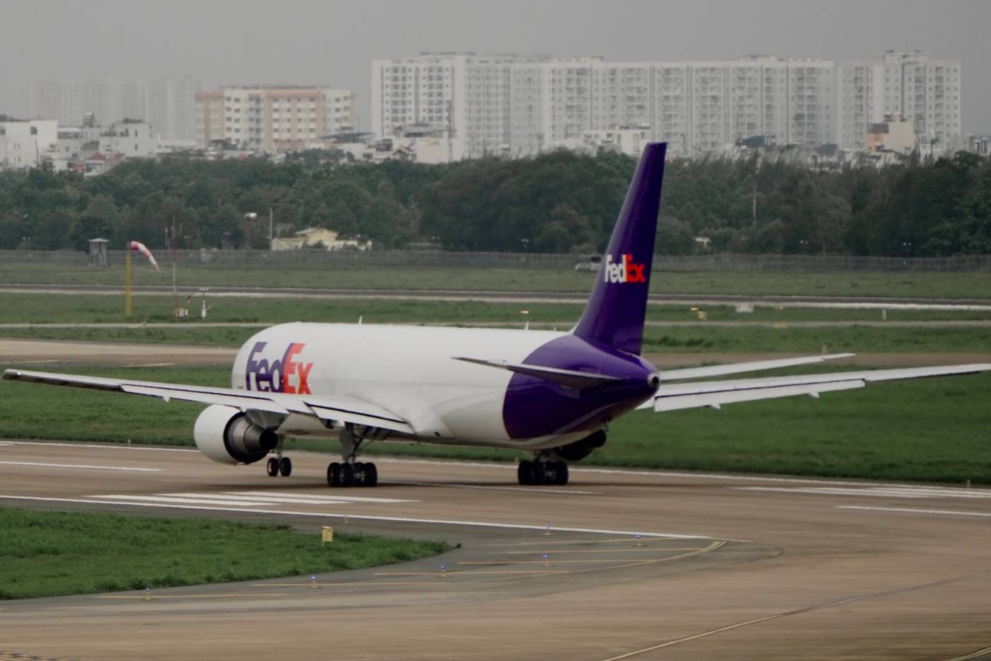 Fedex cargo aircraft runway