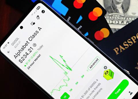 Google (GOOGL) Ordered to Pay PriceRunner €1.3 Billion