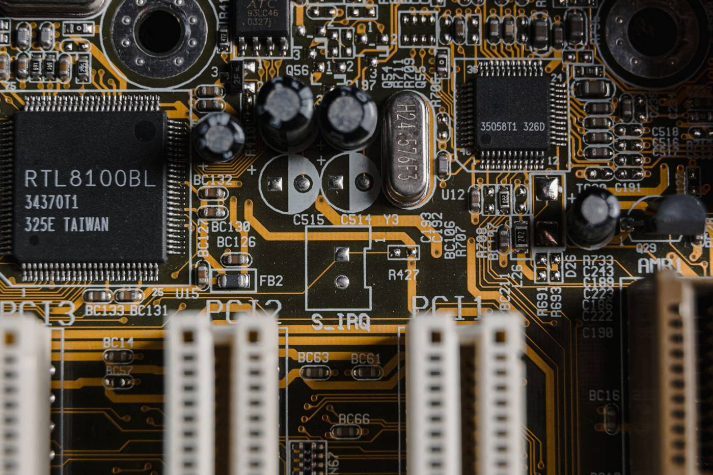 SK Hynix's HBM4 production slowdown rattled AI and memory stocks, but the underlying data shows a margin optimization move…