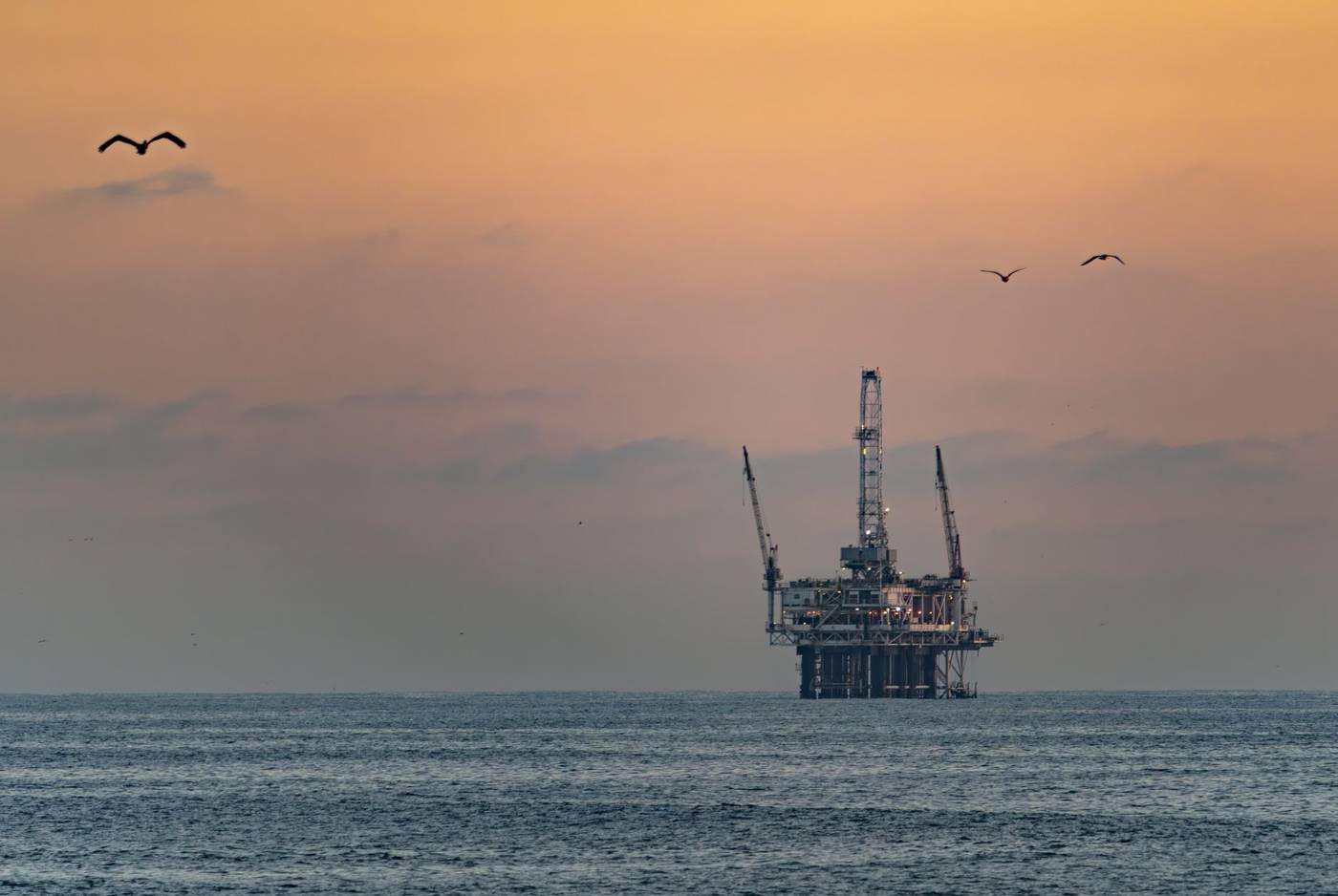 Oil prices surged after Iranian strikes near the Strait of Hormuz and a US sanctions reversal rattled markets, pushing USO up…