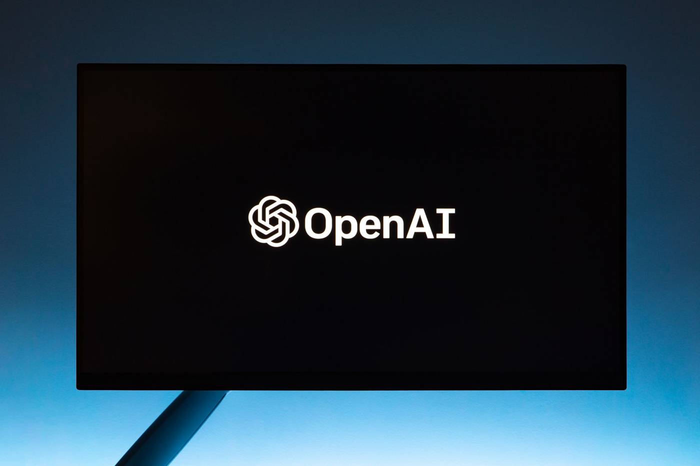 OpenAI and Broadcom have unveiled Jalapeño, a custom inference chip developed in nine months that the companies say…