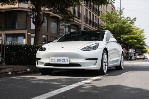 Stock Market Today: Tesla (TSLA) Stock Crashes on Earnings Miss