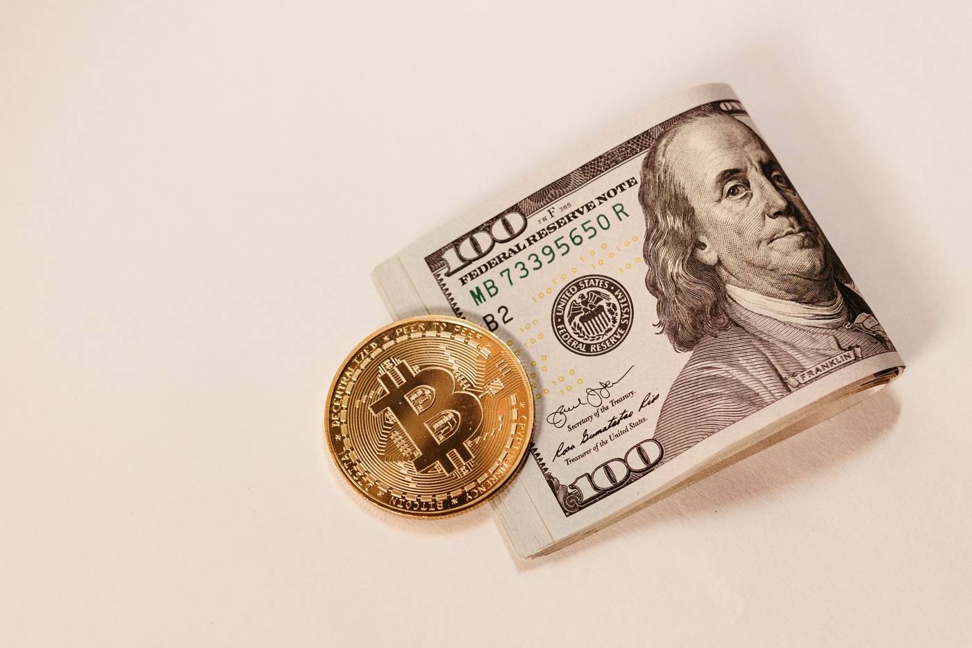Trump's 2025 disclosure reveals 1.4 billion dollars in crypto income, far outpacing Mar a Lago and his golf courses, while…