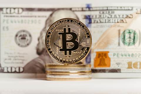 Trump Reports $1.4 Billion in Crypto Earnings