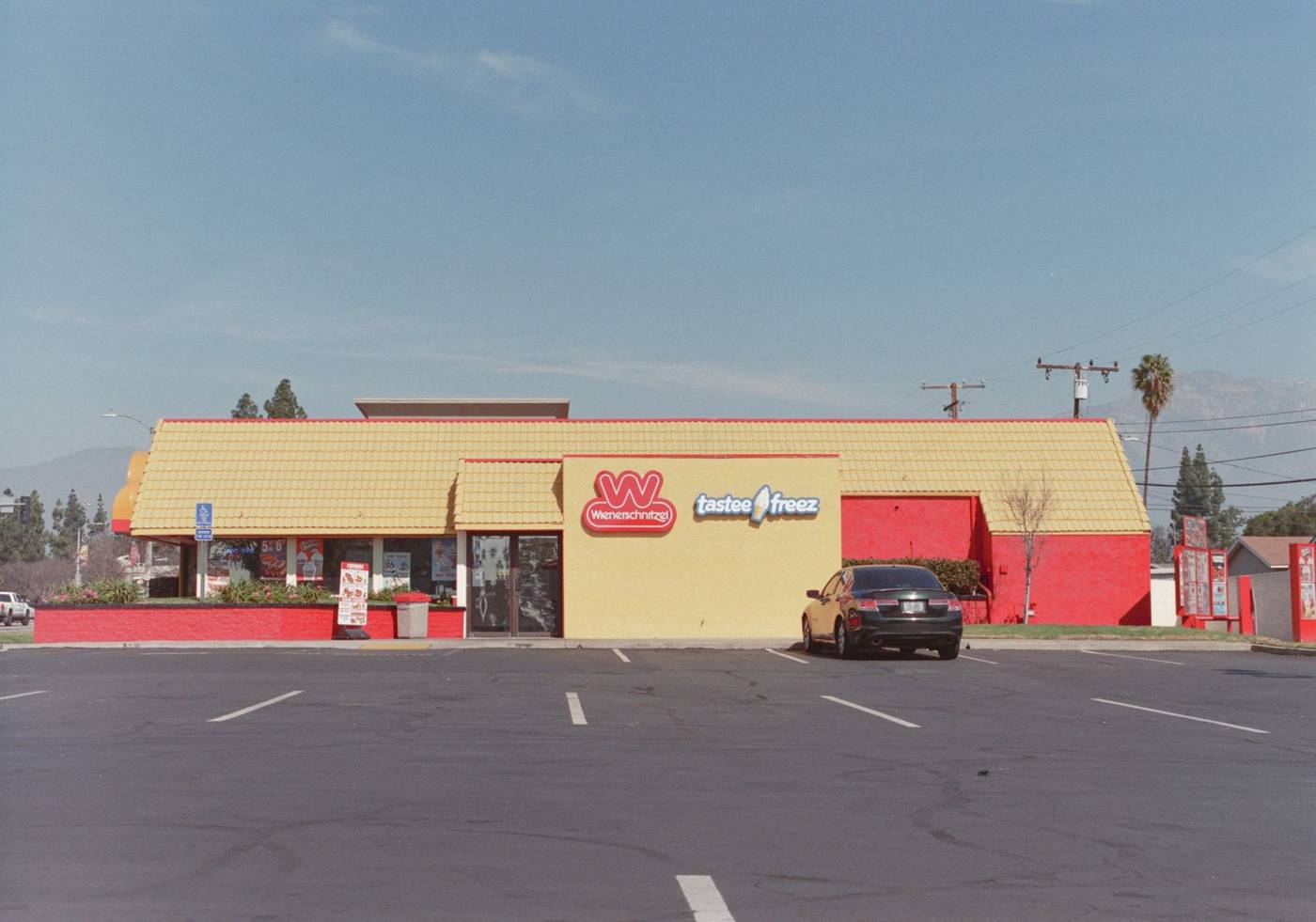 Wendy's fast food restaurant exterior